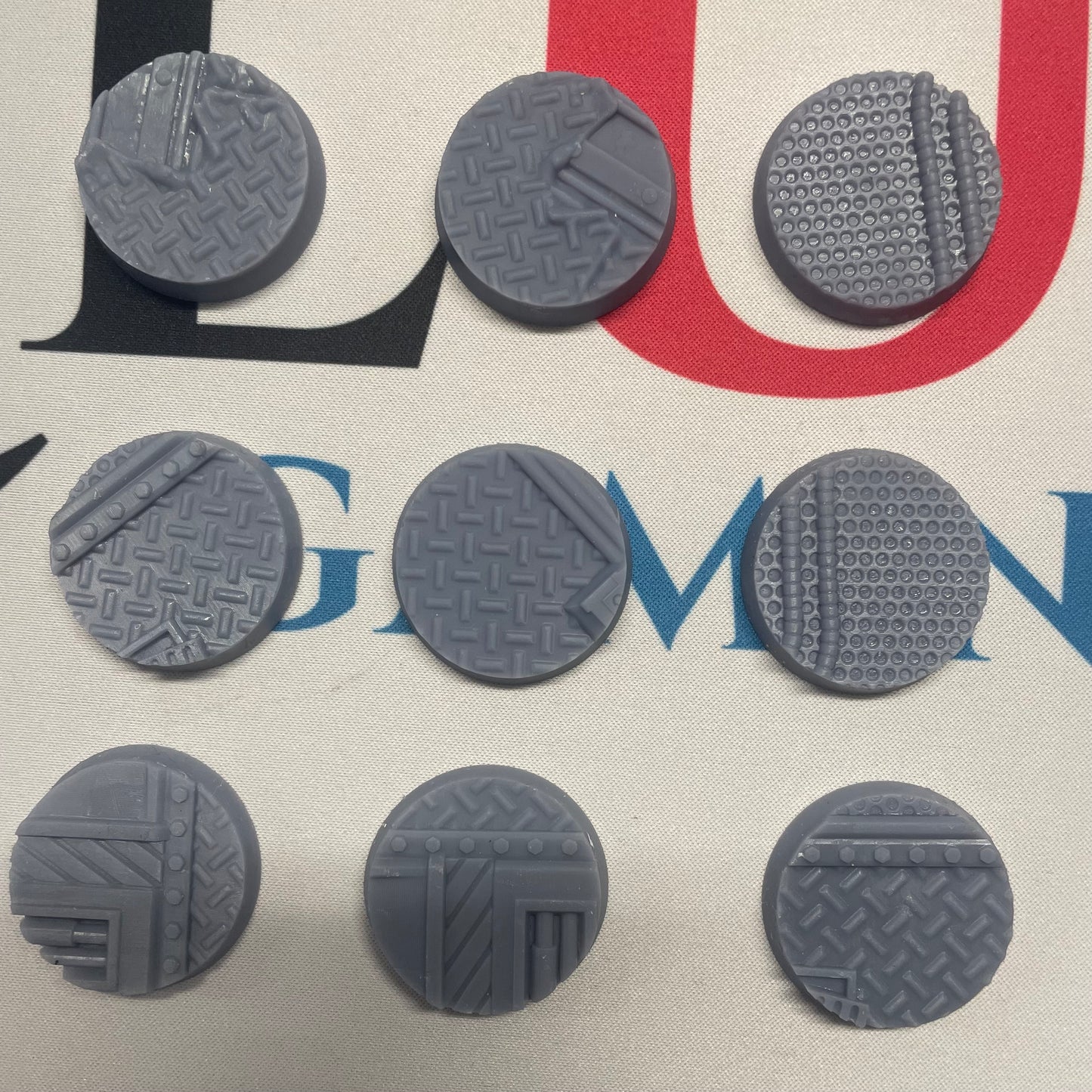 32mm Industrial Panel Bases x 10 - Lvl Up Supplies