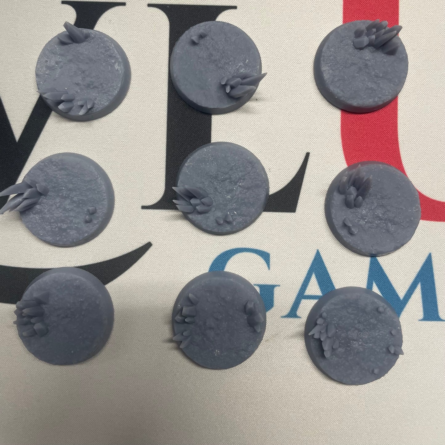 32mm Crystal Shard Bases x 10 - Lvl Up Supplies