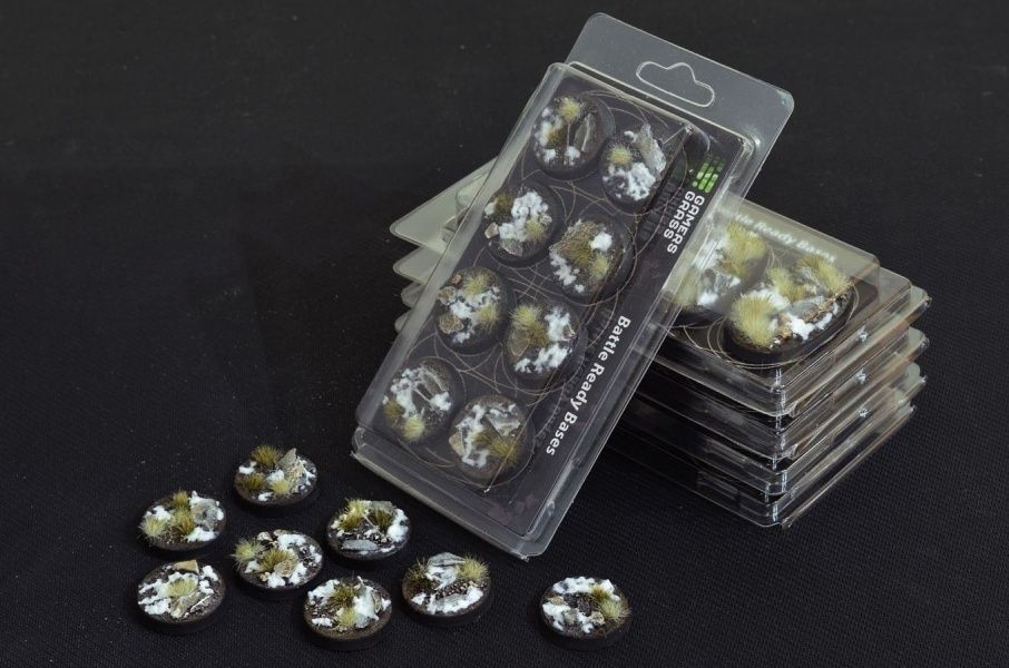 Winter Bases Round 32mm (x8) - Battlefield Ready - Gamers Grass