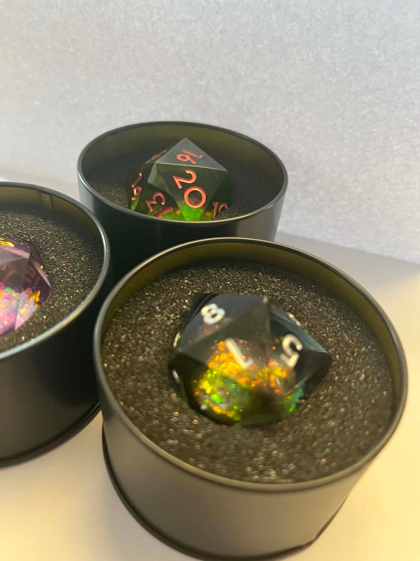 Large Spindown Resin Gel Filled Dice (Mixed Colours)