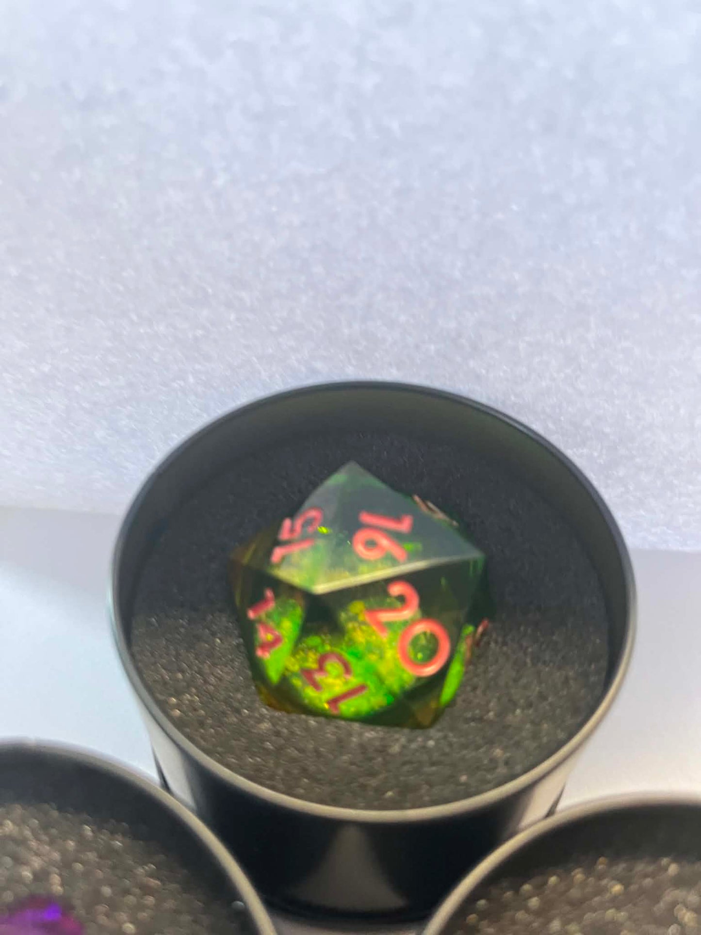 Large Spindown Resin Gel Filled Dice (Mixed Colours)