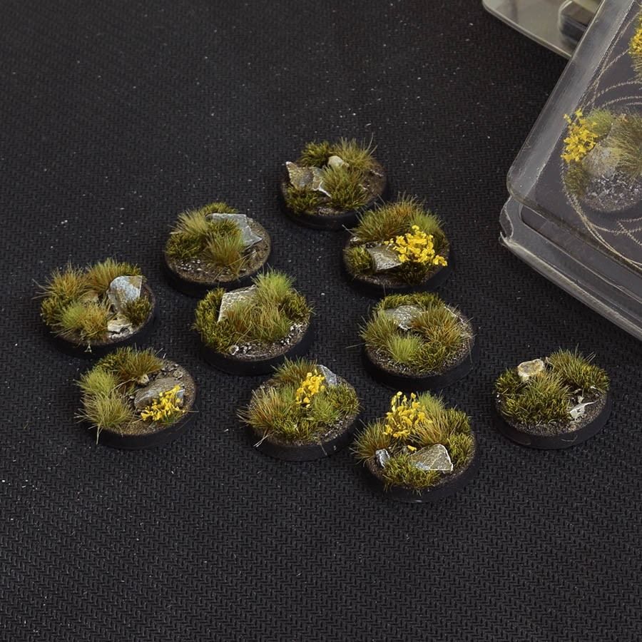 Highland Bases Round 25mm (x10) - Battlefield Ready - Gamers Grass