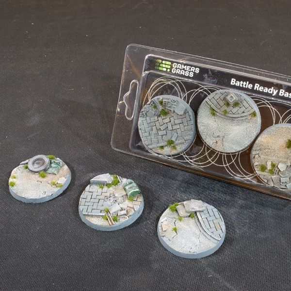Urban Warfare Bases Round 50mm (x3) - Battlefield Ready - Gamers Grass