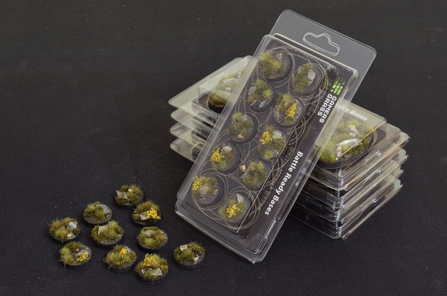 Highland Bases Round 25mm (x10) - Battlefield Ready - Gamers Grass