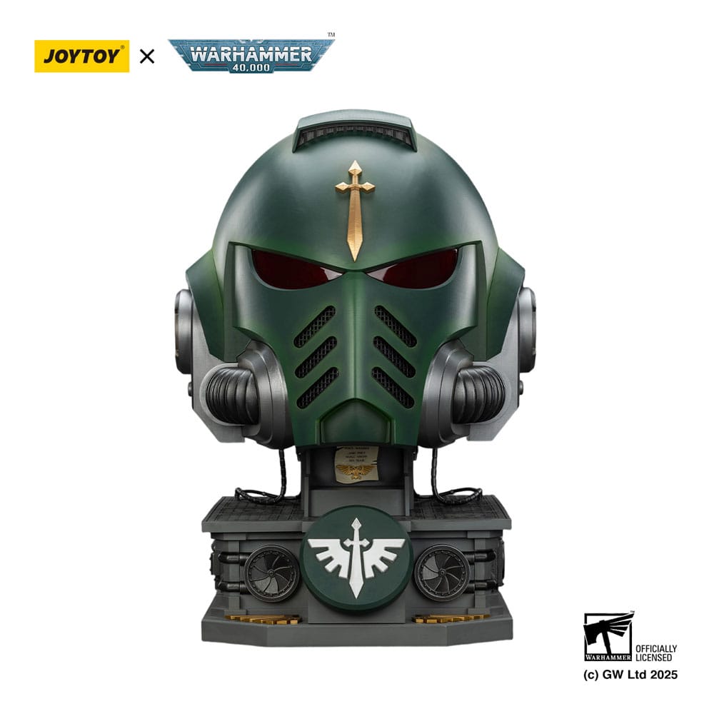 JOYTOY Warhammer 40,000: Dark Angels MkX Helmet & Display Stand 44 cm (Pre-Order)