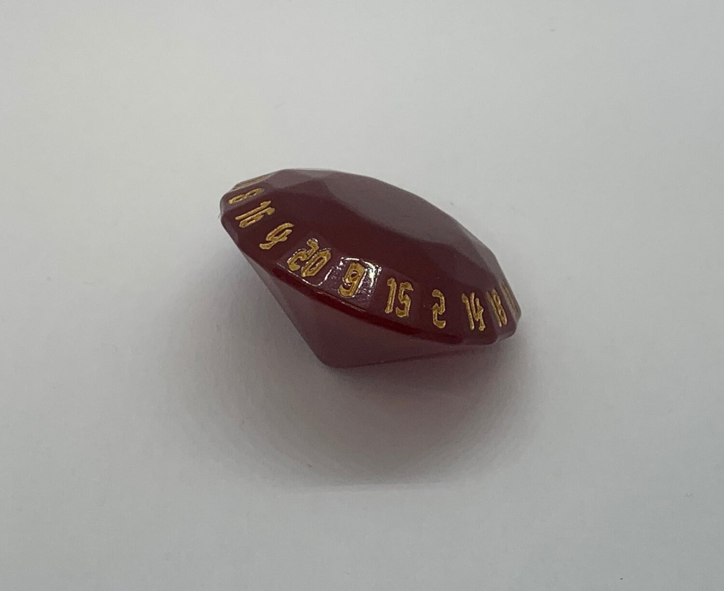 PolyHero Rogue: 1d20 Gem - Roguish Rouge